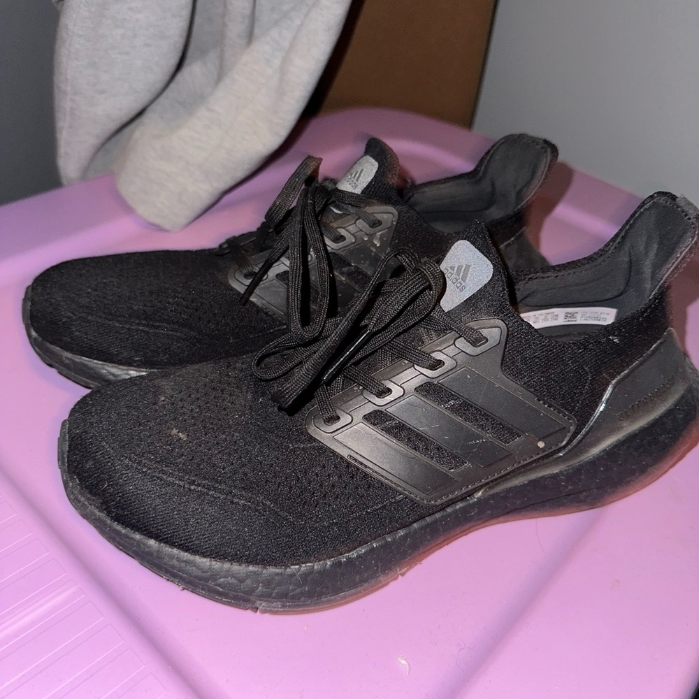 Adidas ultra boost in all black